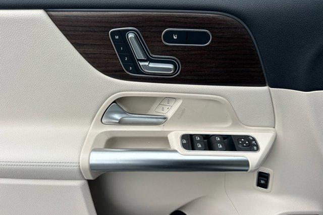 new 2026 Mercedes-Benz GLA 250 car, priced at $47,945