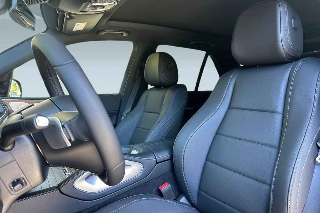 Mercedes-Benz GLE view 18