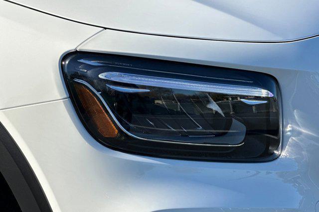 new 2026 Mercedes-Benz GLB 250 car, priced at $47,070