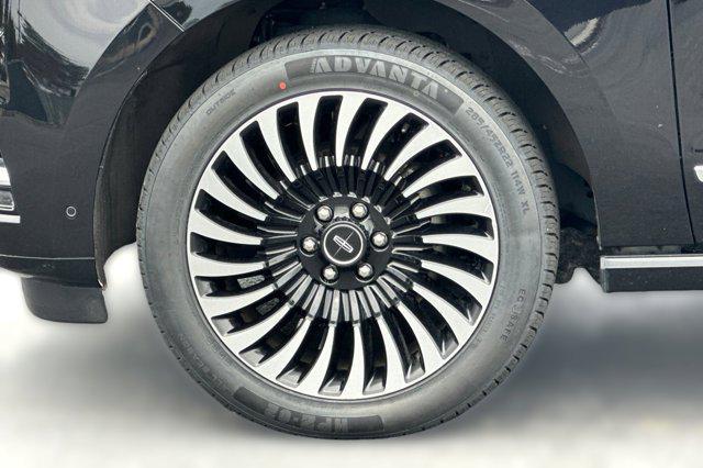 used 2020 Lincoln Navigator car, priced at $41,071