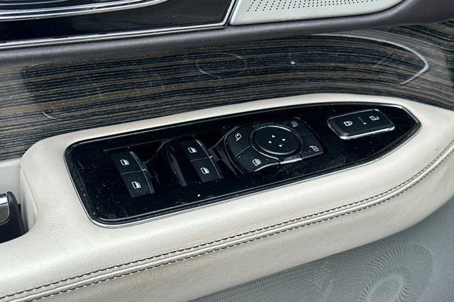 used 2020 Lincoln Navigator car, priced at $41,071