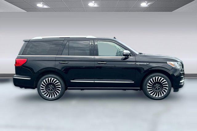 used 2020 Lincoln Navigator car, priced at $41,071