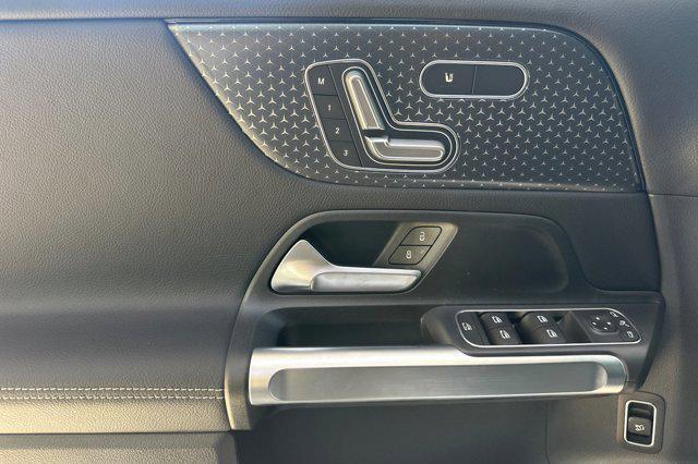 new 2026 Mercedes-Benz GLB 250 car, priced at $47,440