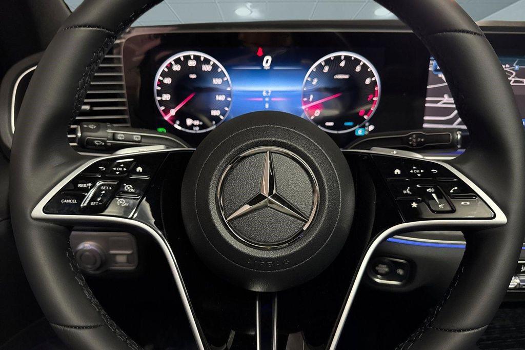 Mercedes-Benz GLE view 14