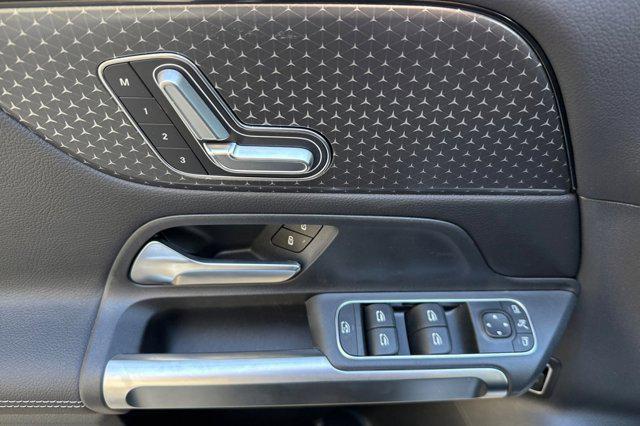 new 2026 Mercedes-Benz GLB 250 car, priced at $46,685