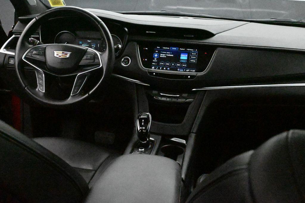 used 2023 Cadillac XT5 car, priced at $28,990
