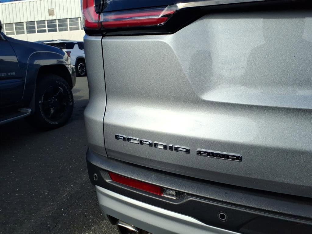 used 2025 GMC Acadia car, priced at $37,990