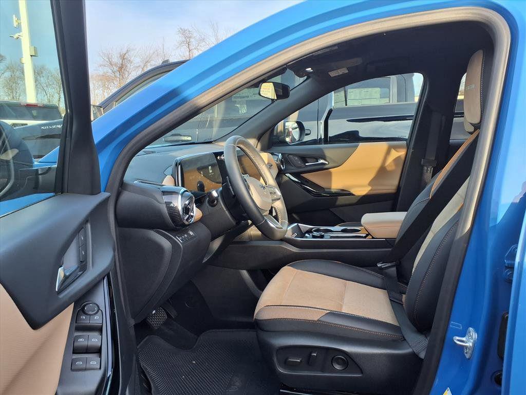 used 2026 Chevrolet Equinox car, priced at $32,990