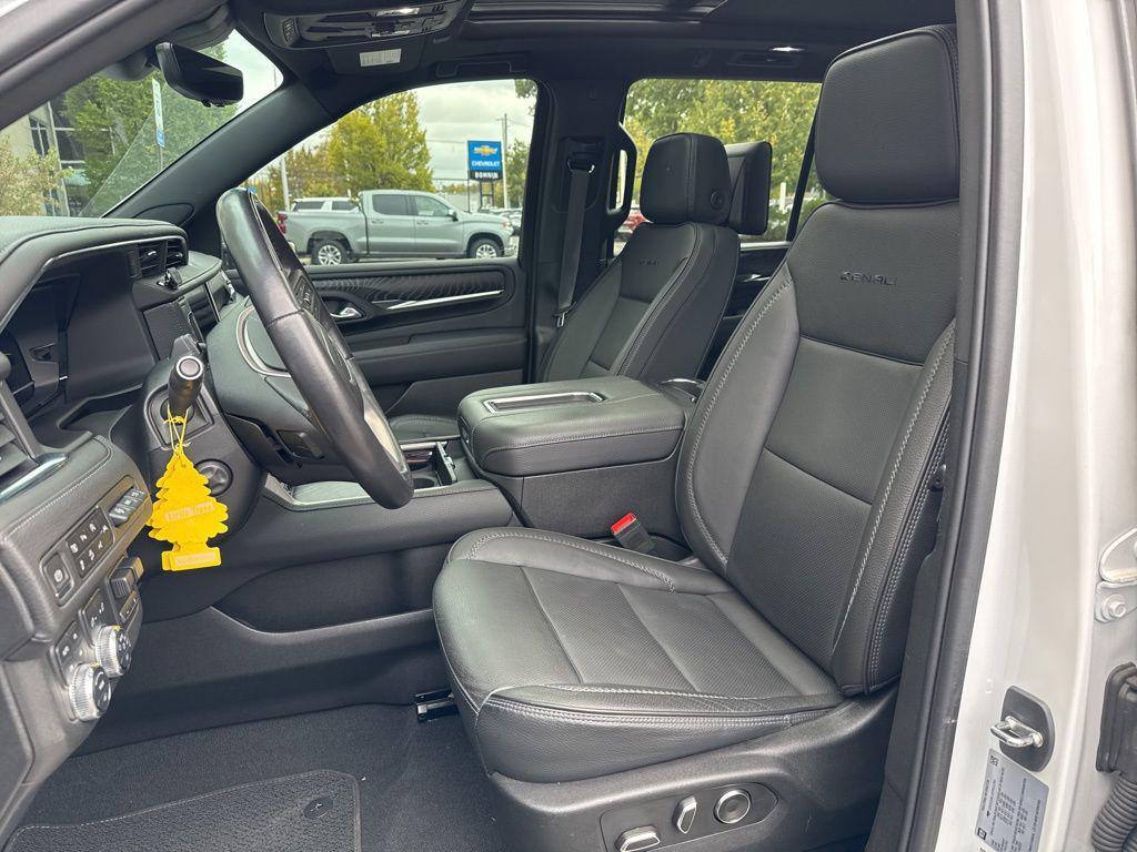 used 2023 GMC Yukon car, priced at $59,990