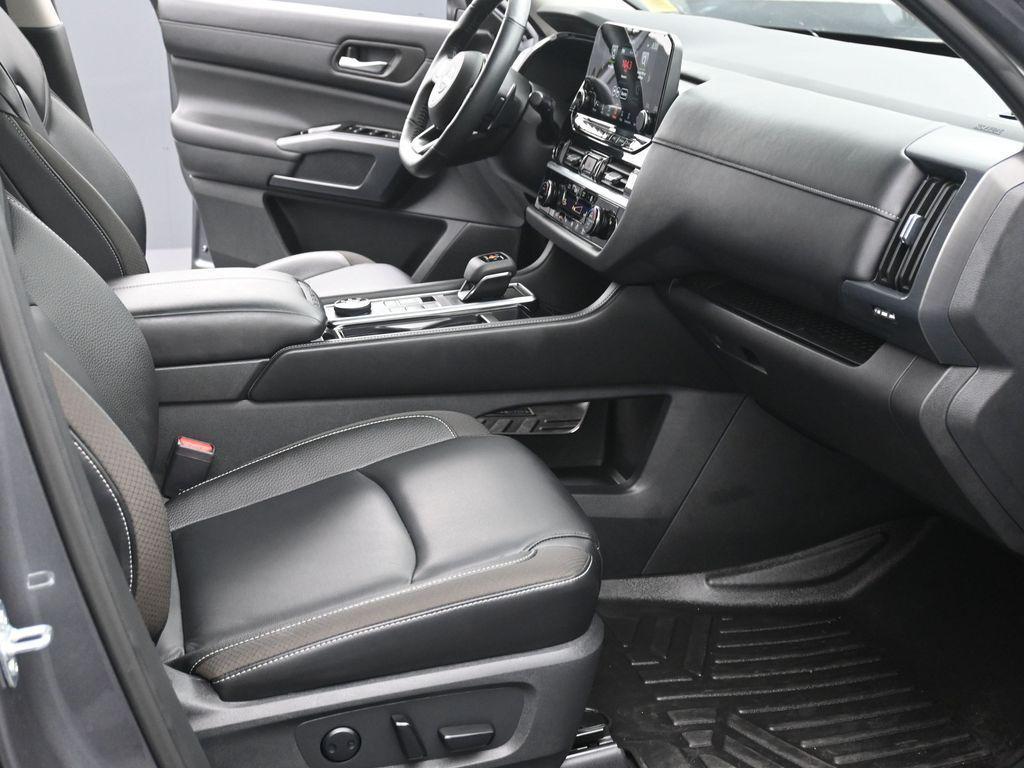 used 2024 Nissan Pathfinder car, priced at $31,990