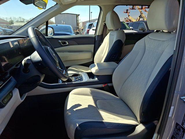 used 2025 Kia Carnival car, priced at $39,999