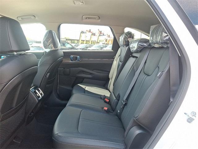 new 2025 Kia Sorento car, priced at $39,055