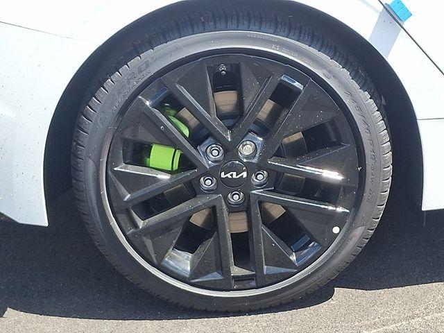 new 2026 Kia K5 car, priced at $39,560