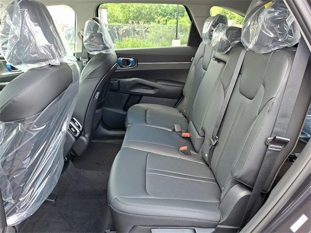 new 2025 Kia Sorento car, priced at $38,665