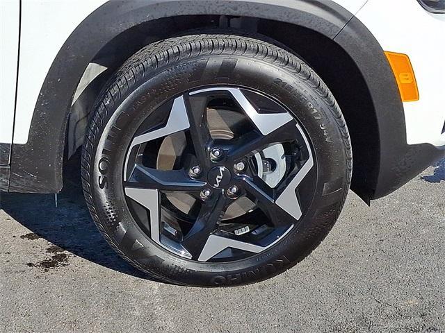 used 2025 Kia Seltos car, priced at $24,429