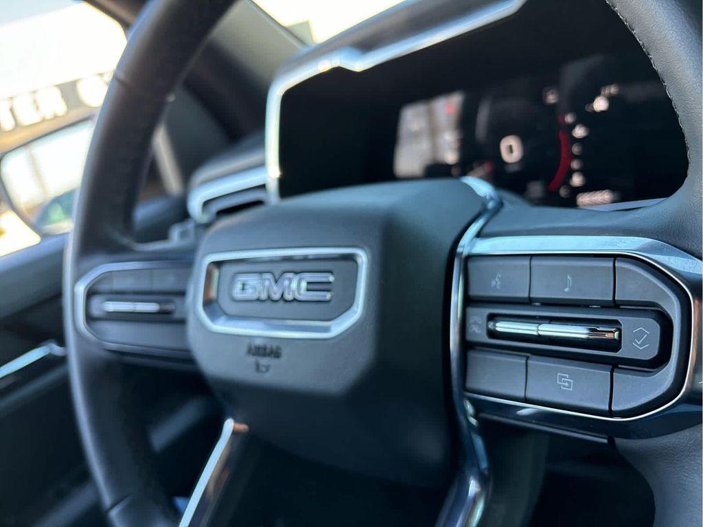 used 2023 GMC Canyon car, priced at $35,100
