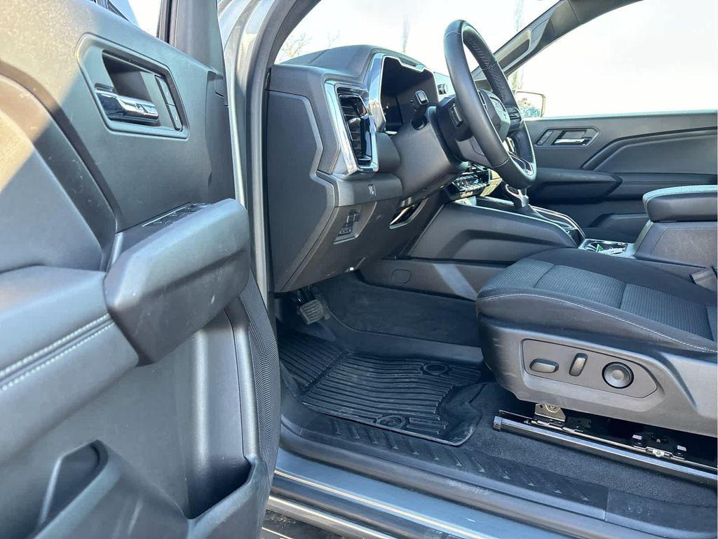 used 2023 GMC Canyon car, priced at $35,100