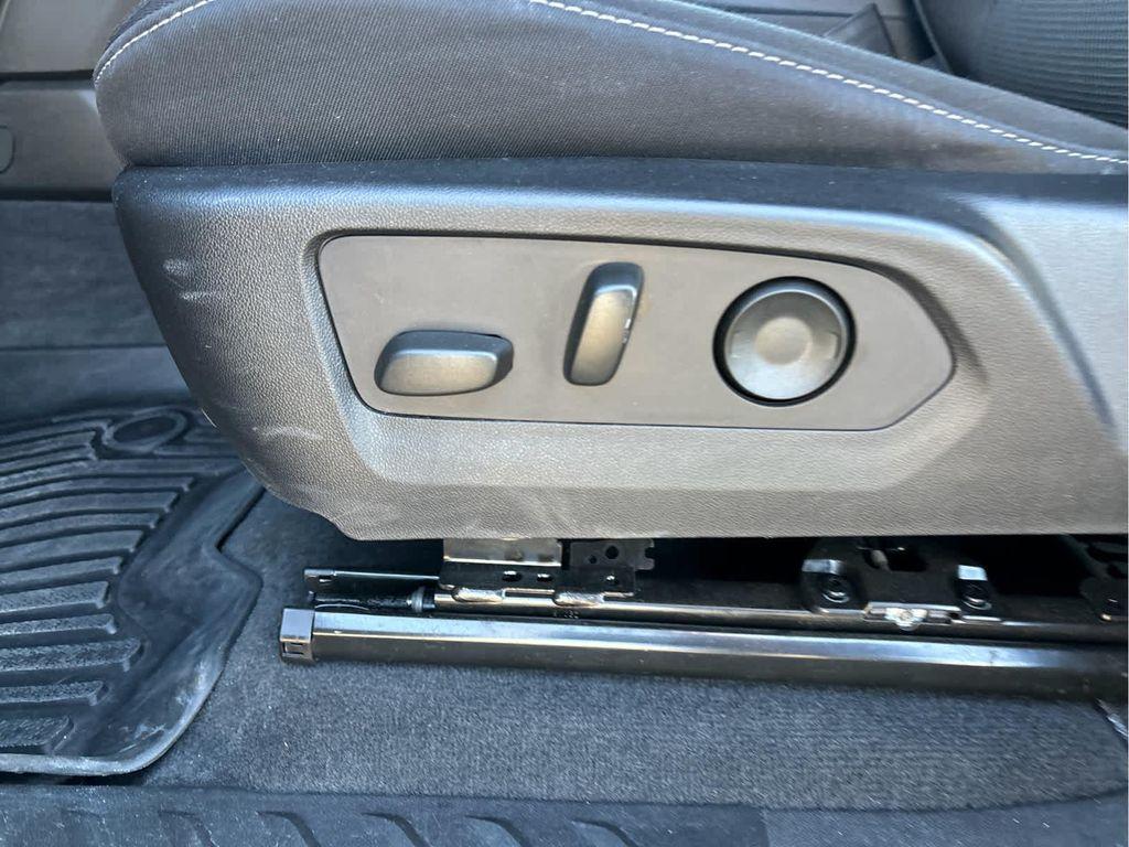 used 2023 GMC Canyon car, priced at $35,100