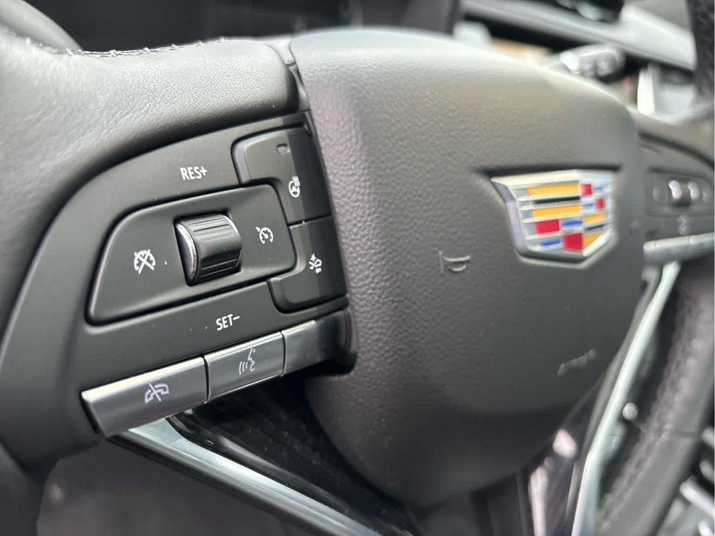 used 2023 Cadillac XT6 car, priced at $38,500