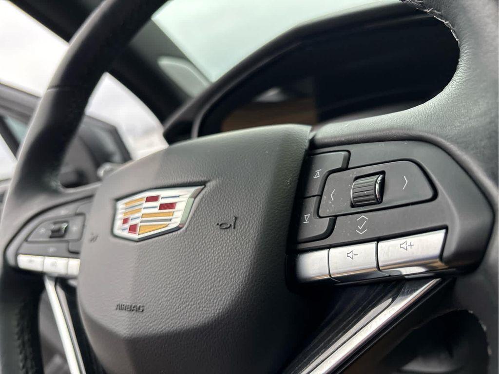 used 2023 Cadillac XT6 car, priced at $38,500