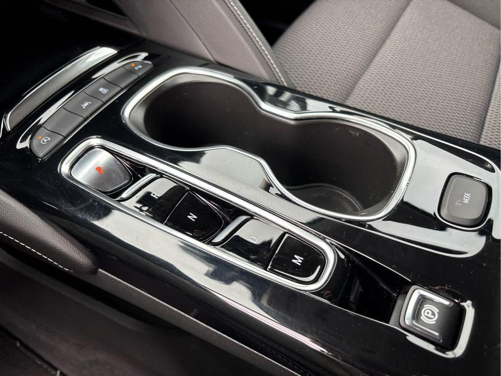 used 2022 Buick Envision car, priced at $25,400