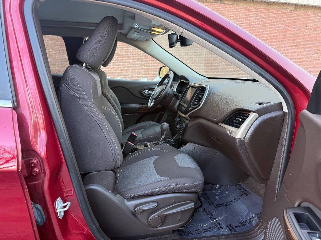 used 2014 Jeep Cherokee car, priced at $5,495