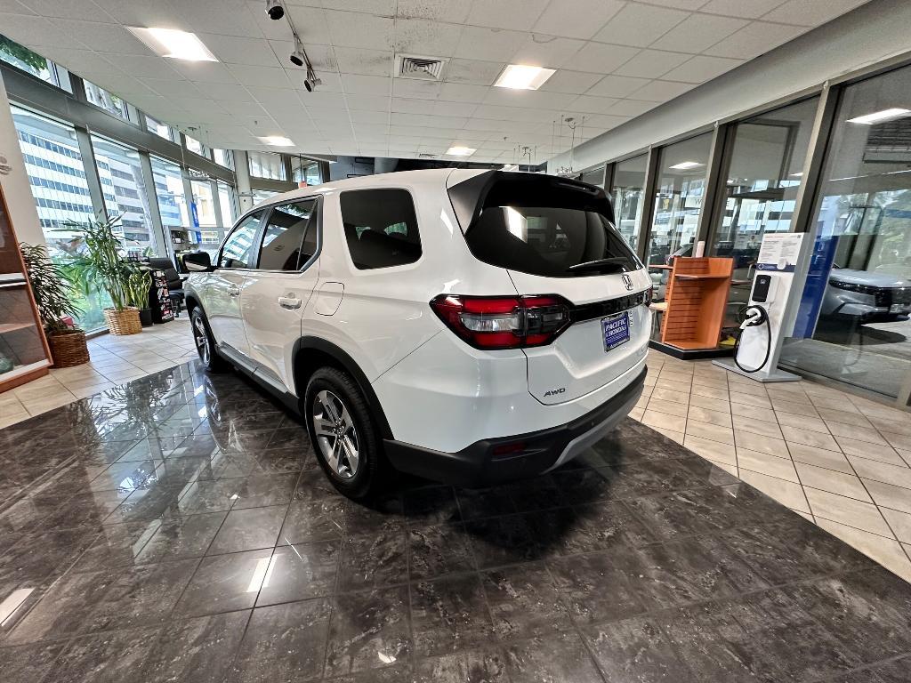 new 2025 Honda Pilot car, priced at $51,000