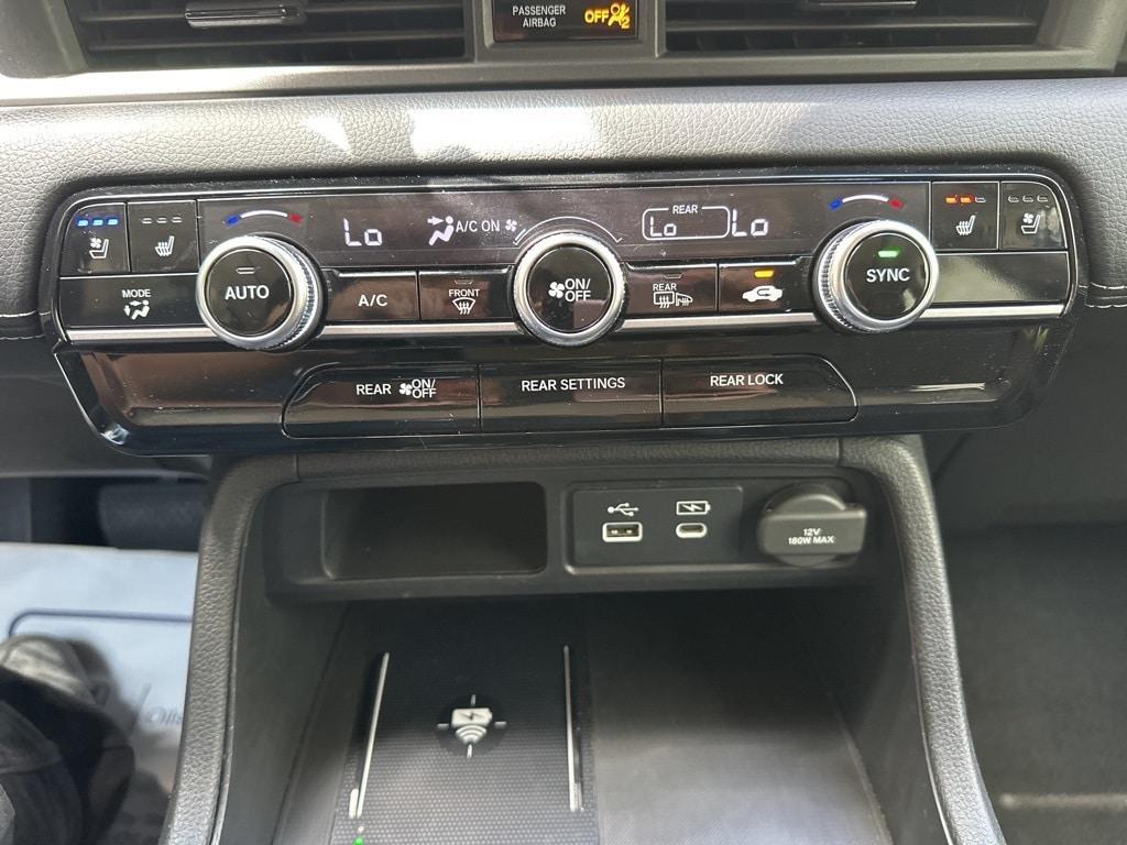 used 2023 Honda Pilot car, priced at $39,555