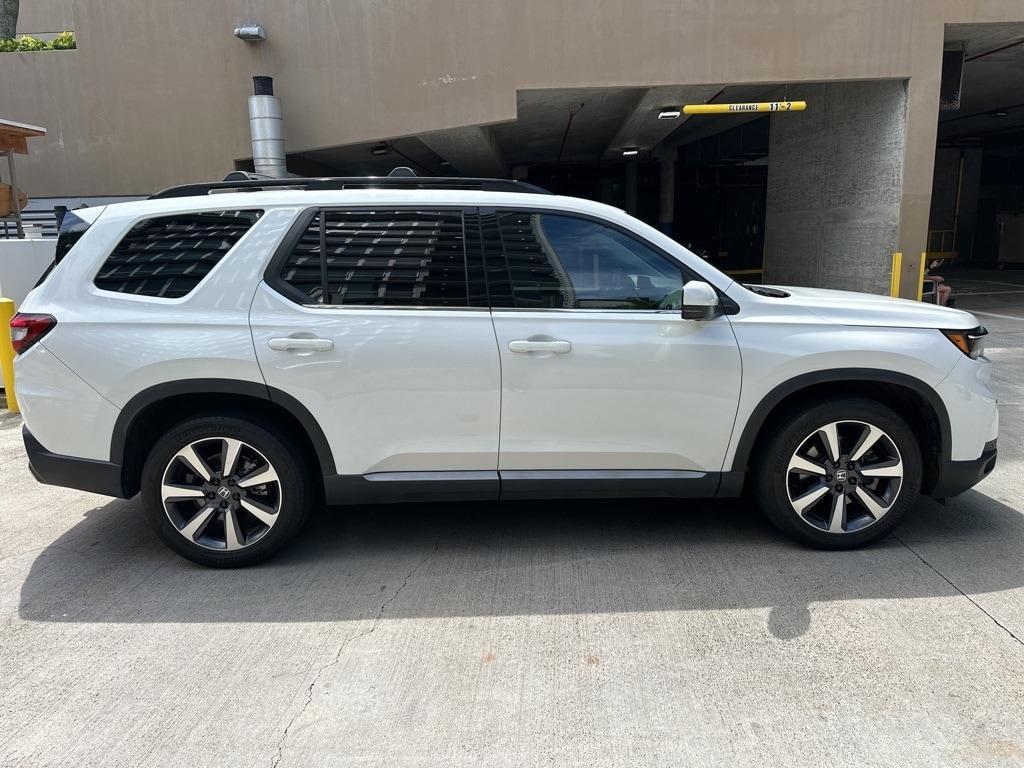 used 2023 Honda Pilot car, priced at $39,555