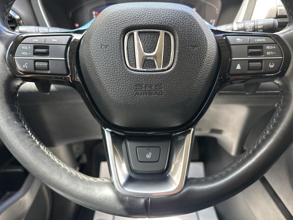 used 2023 Honda Pilot car, priced at $39,555