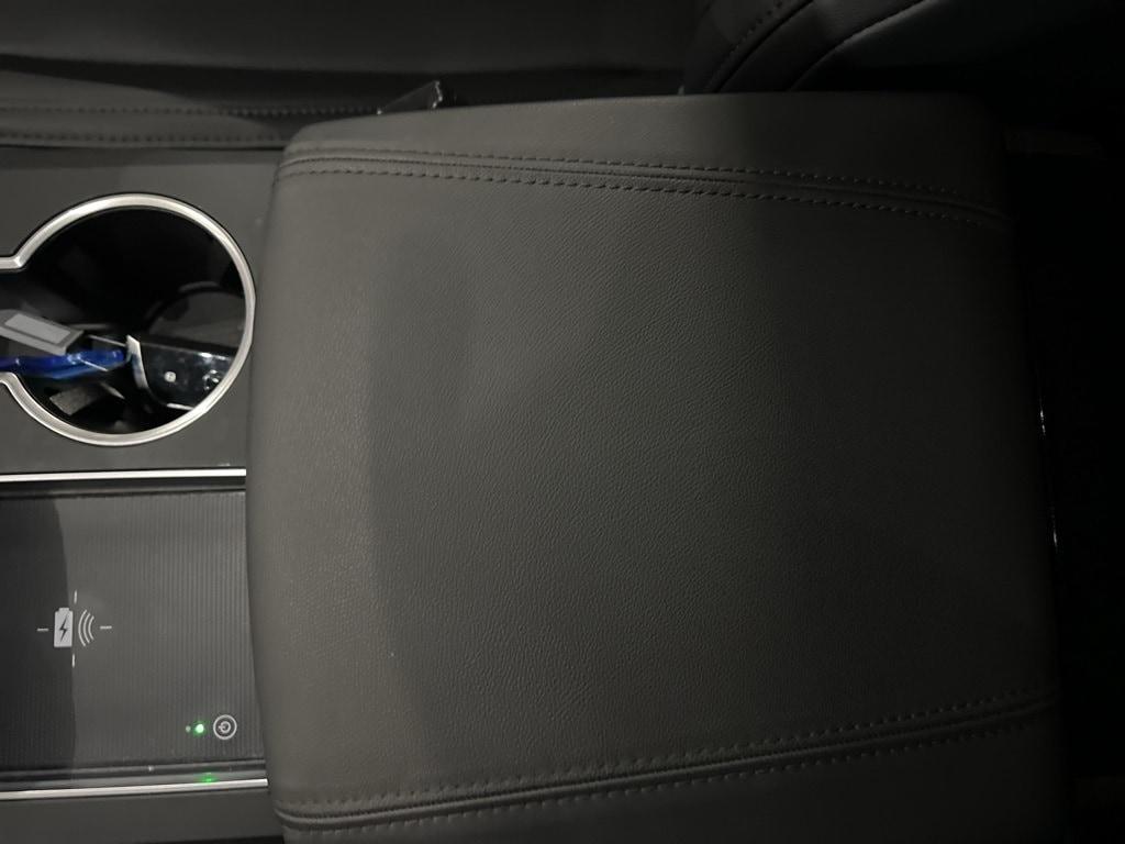 used 2023 Acura MDX car, priced at $33,888