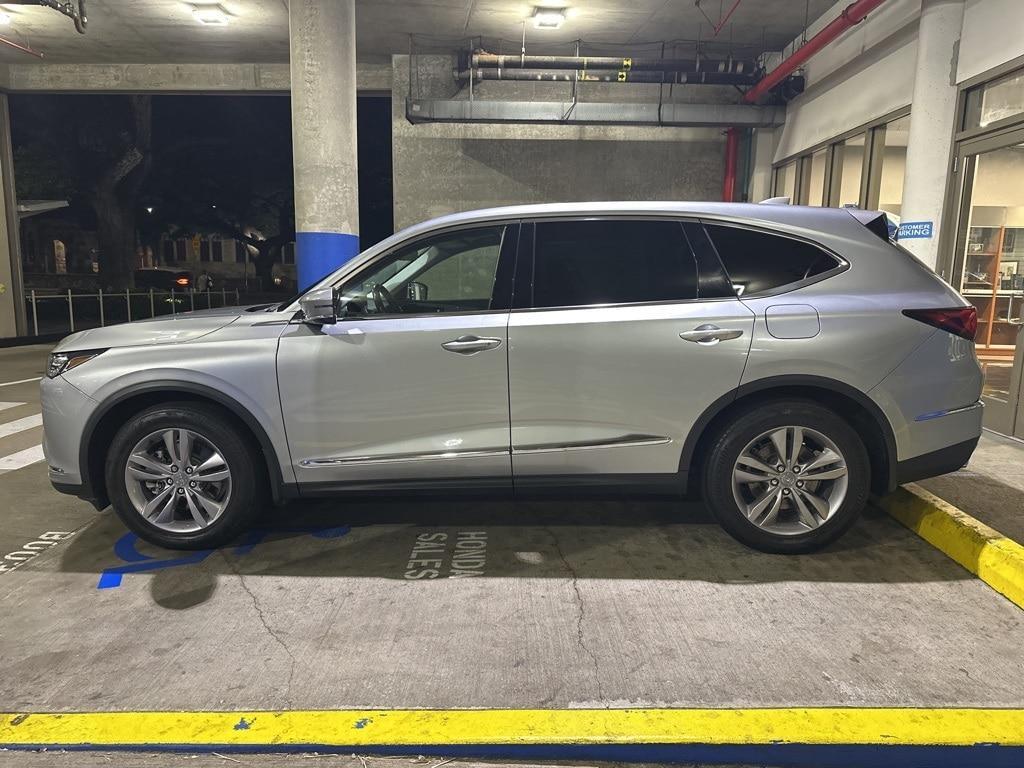 used 2023 Acura MDX car, priced at $33,888