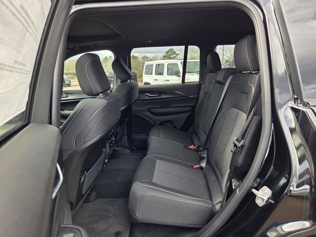 new 2025 Jeep Grand Cherokee car