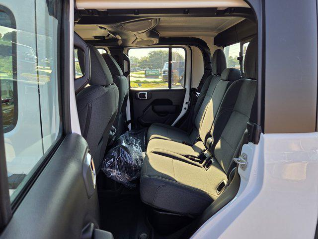 new 2025 Jeep Gladiator car, priced at $36,338