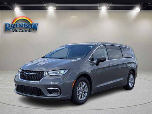 used 2023 Chrysler Pacifica car, priced at $22,195