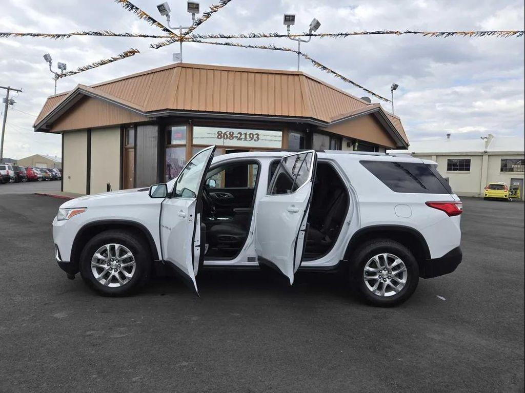 used 2018 Chevrolet Traverse car, priced at $10,301