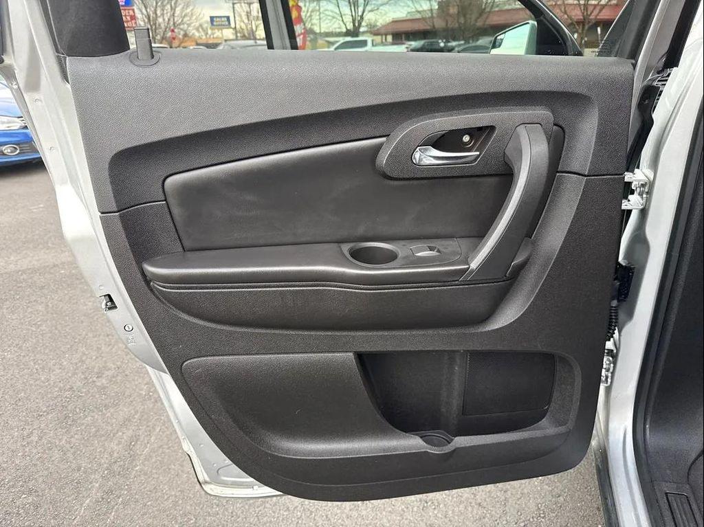 used 2010 Chevrolet Traverse car, priced at $6,777