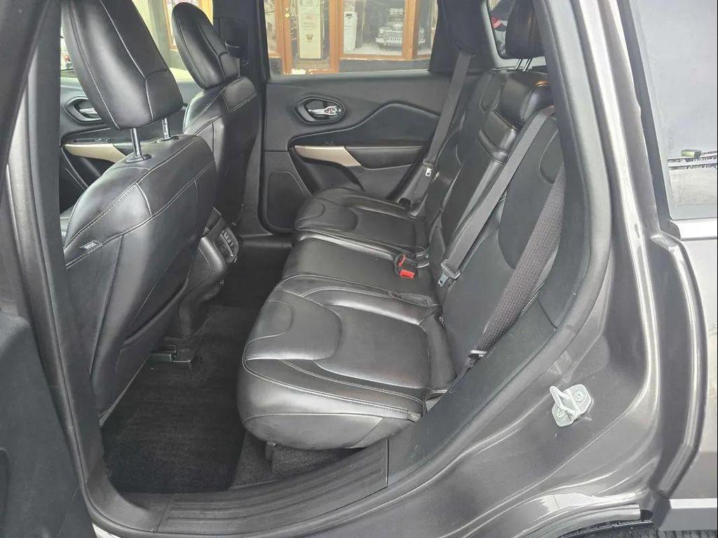 used 2018 Jeep Cherokee car, priced at $15,977