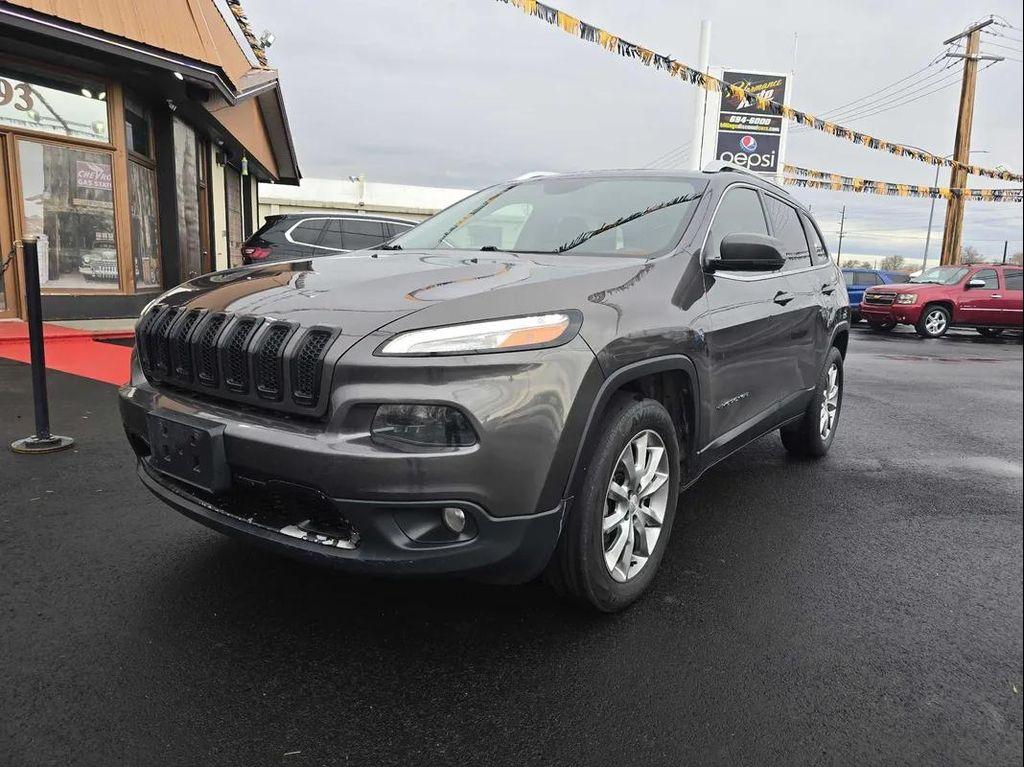 used 2018 Jeep Cherokee car, priced at $15,977