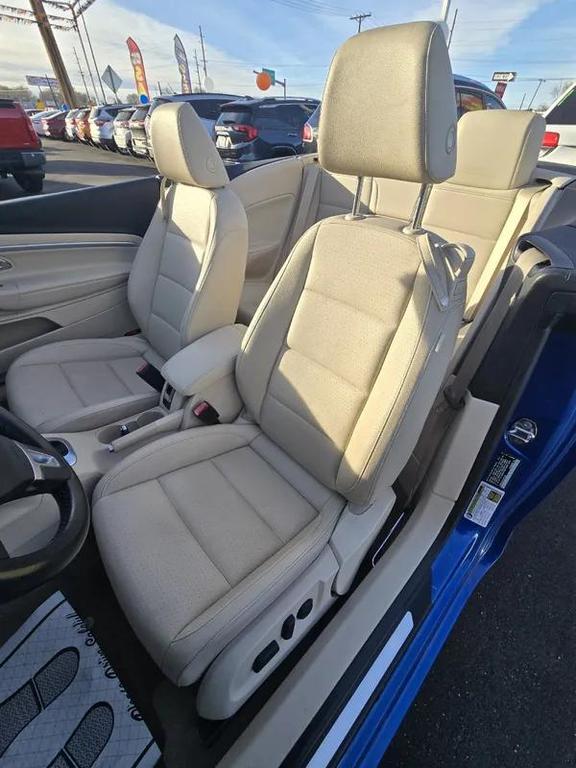 used 2012 Volkswagen Eos car, priced at $7,777