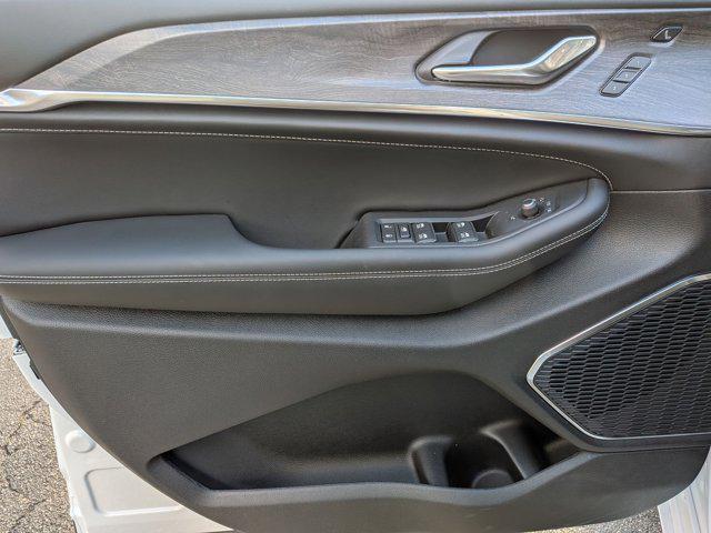 new 2025 Jeep Grand Cherokee L car, priced at $62,781