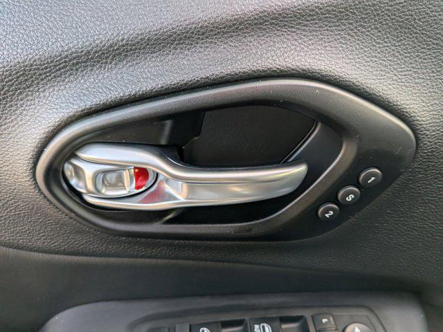 used 2021 Jeep Cherokee car, priced at $25,900