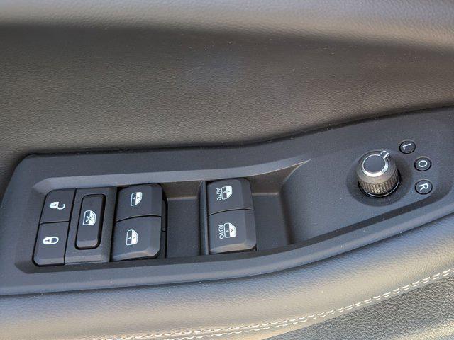 new 2025 Jeep Grand Cherokee car, priced at $46,853