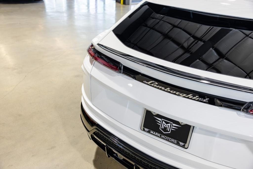 used 2022 Lamborghini Urus car, priced at $218,918
