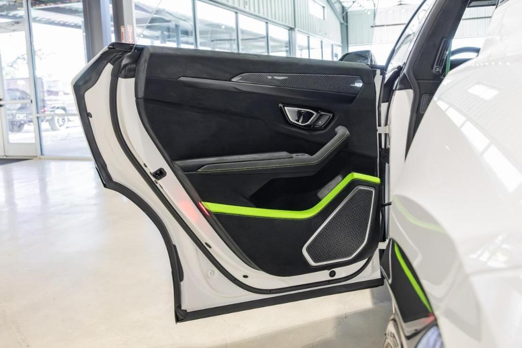 used 2024 Lamborghini Urus car, priced at $297,419