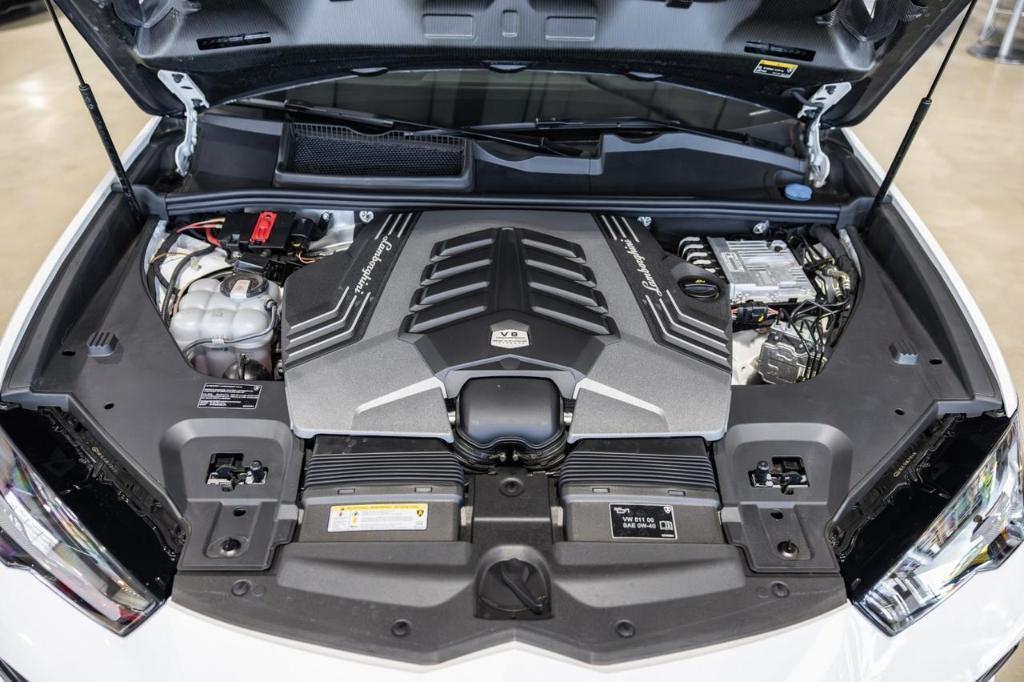 used 2024 Lamborghini Urus car, priced at $297,419
