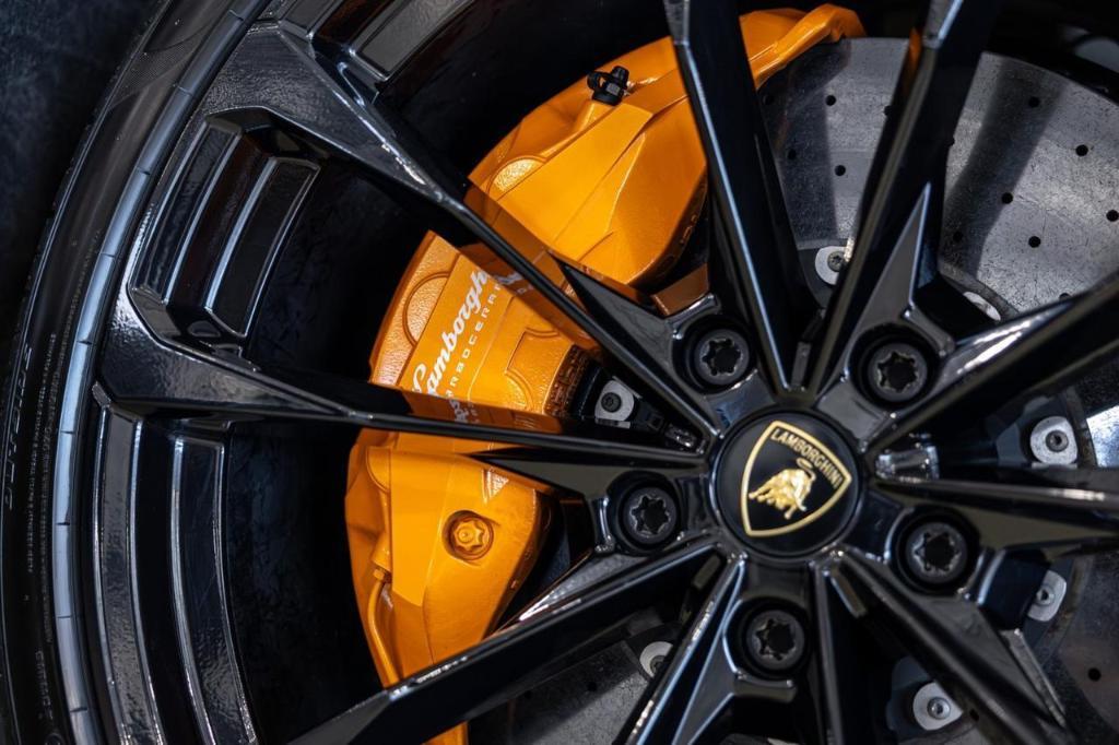 used 2019 Lamborghini Urus car, priced at $192,919