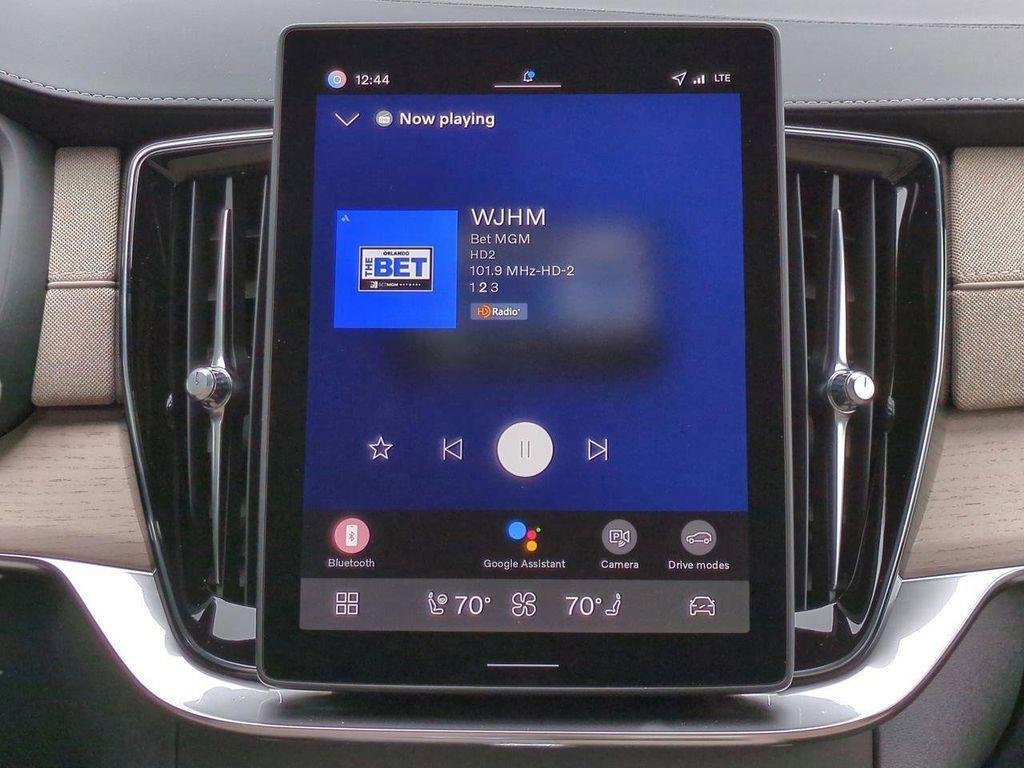 new 2026 Volvo XC90 car, priced at $70,742