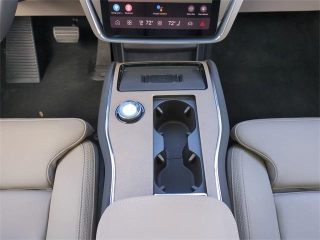 new 2025 Volvo EX90 car, priced at $78,440