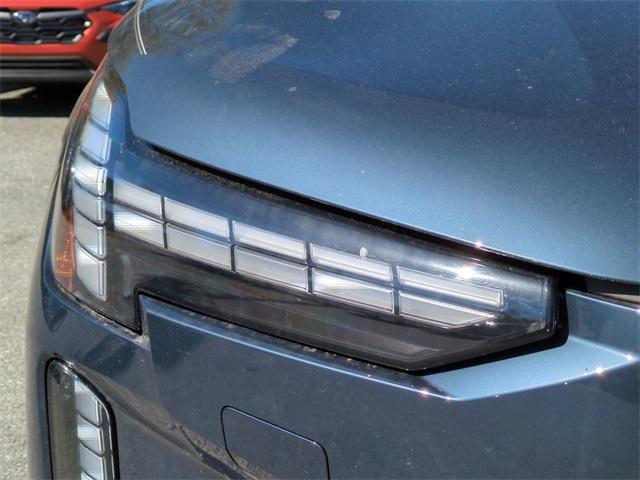 new 2025 Volvo EX90 car, priced at $85,340